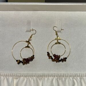 Elegant Gold Hoop Earrings with Brown Accents